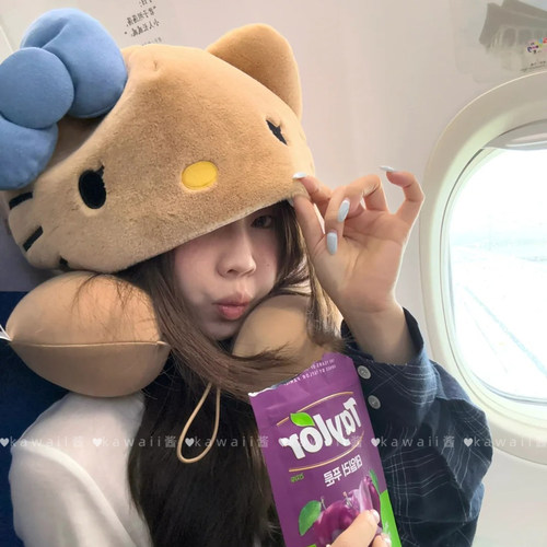 黑皮kitty猫可爱卡通U形枕