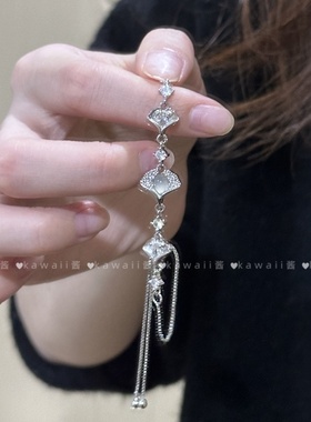 新中式银杏手链清冷感轻奢小众国潮秋冬新款复古网红抽拉式手饰女