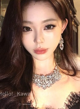 千金贵女闪钻花朵项链耳环套装