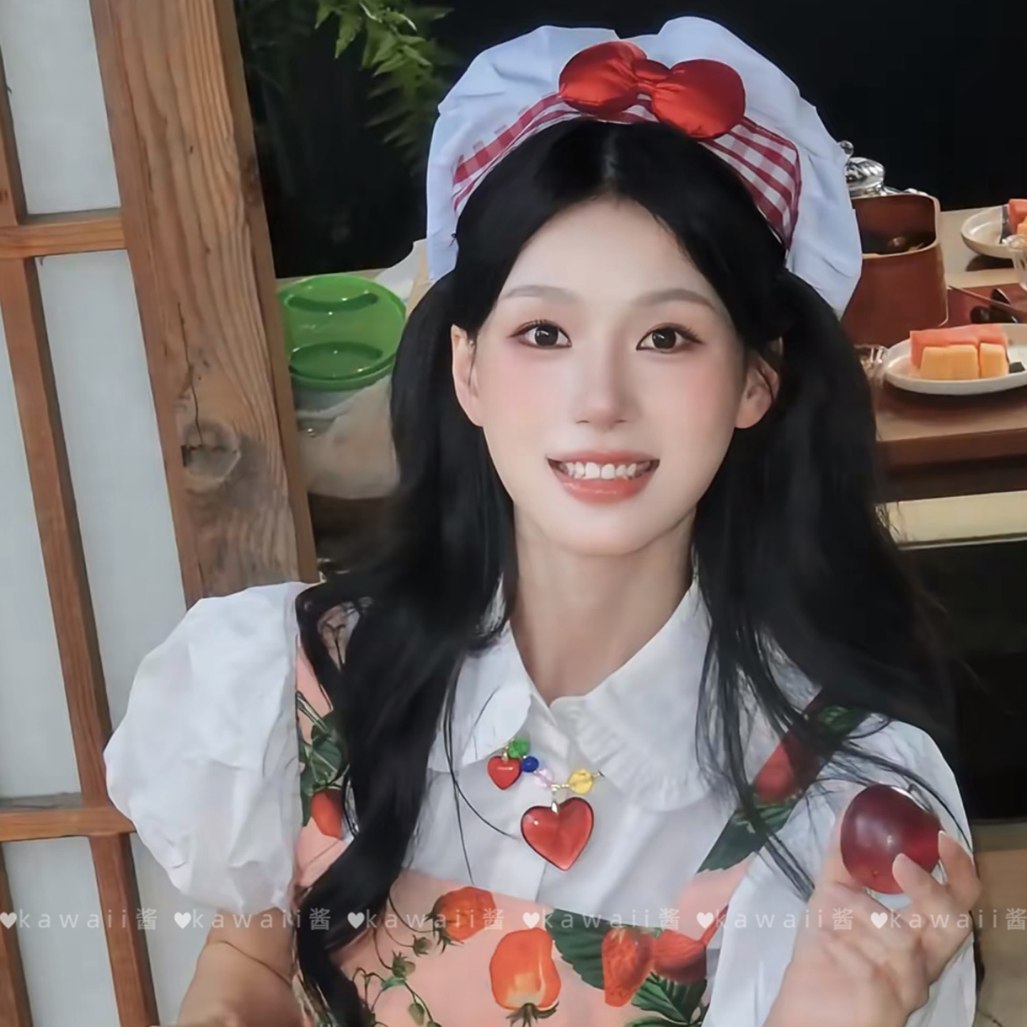 周芯竹同款红色蝴蝶结格纹厨师帽
