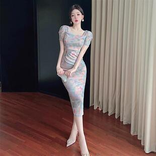 优雅淑女性感碎花方领中长裙修身 气质开衩设计包臀连衣裙