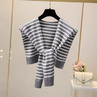 新款针织搭肩羊毛小披肩女短款外搭衬衫空调衫配裙子风衣白色条纹