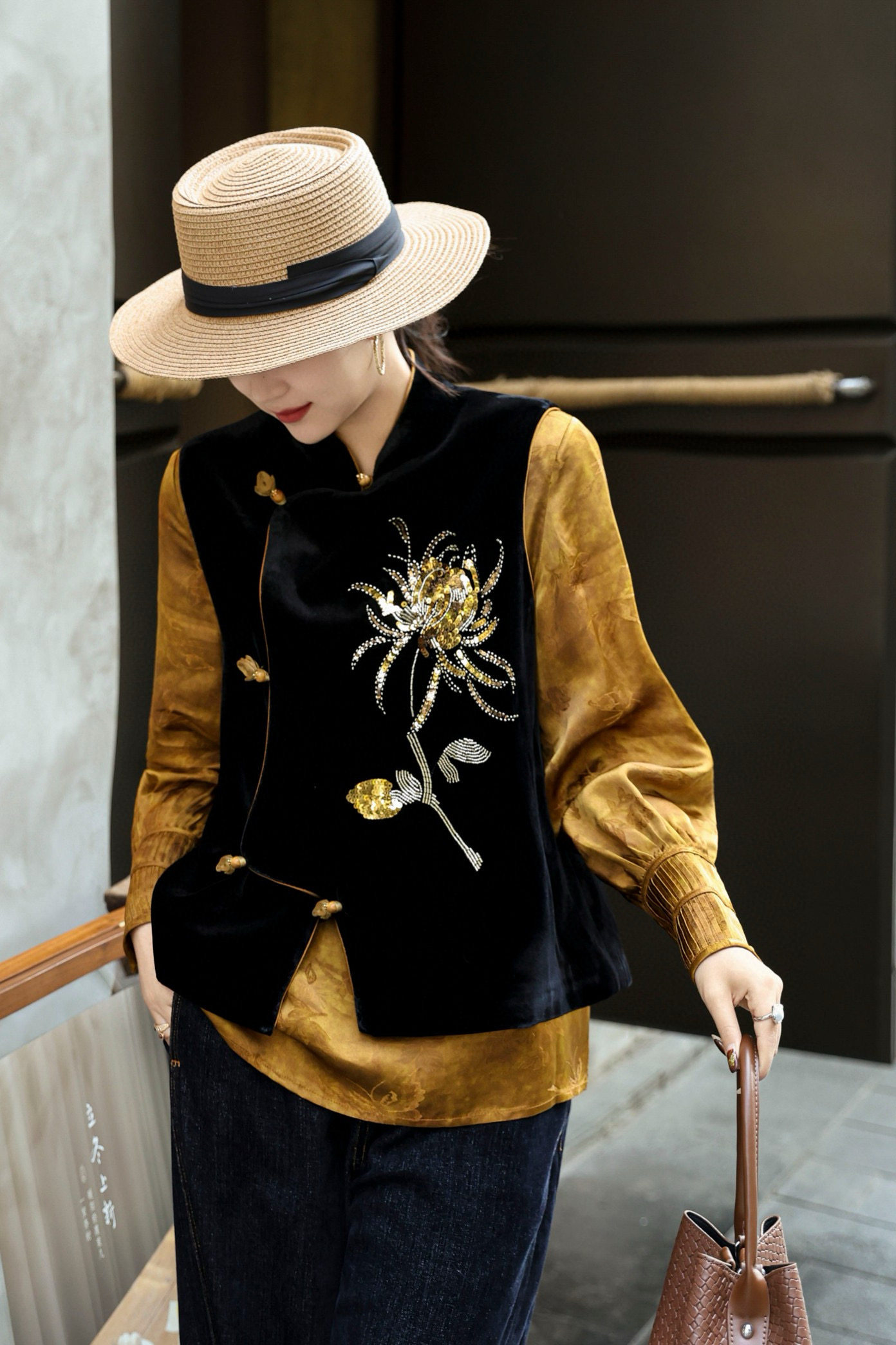 新中式洋气盘扣绣珠片真丝丝绒马甲新中式国风立领盘扣气质上衣女,女装/女士精品,上衣,淘宝优惠券,粉丝福利购,淘宝优惠卷