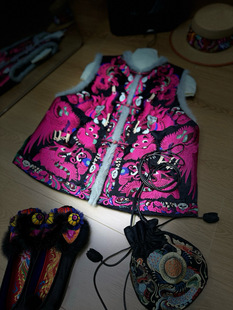 重工苗绣拼水貂拼水貂马甲新中式国风刺绣马甲气质高端年轻上衣女