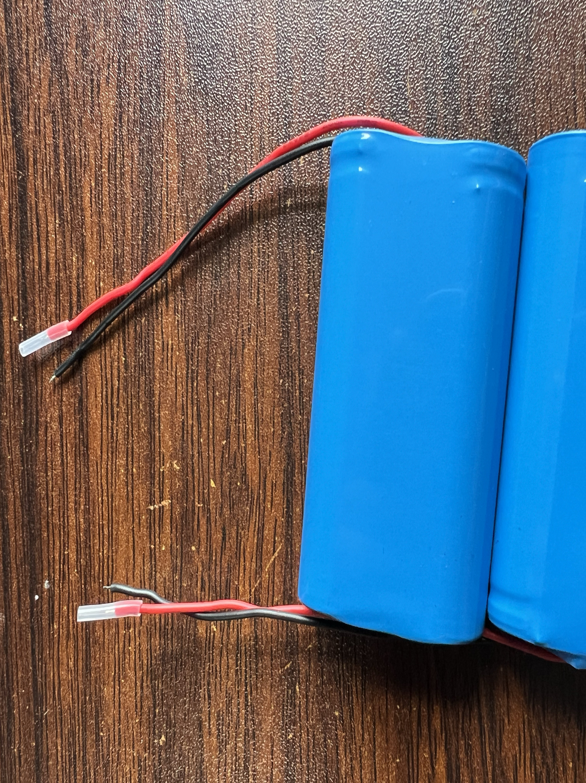 18650锂电池组 3.7v 2400mah