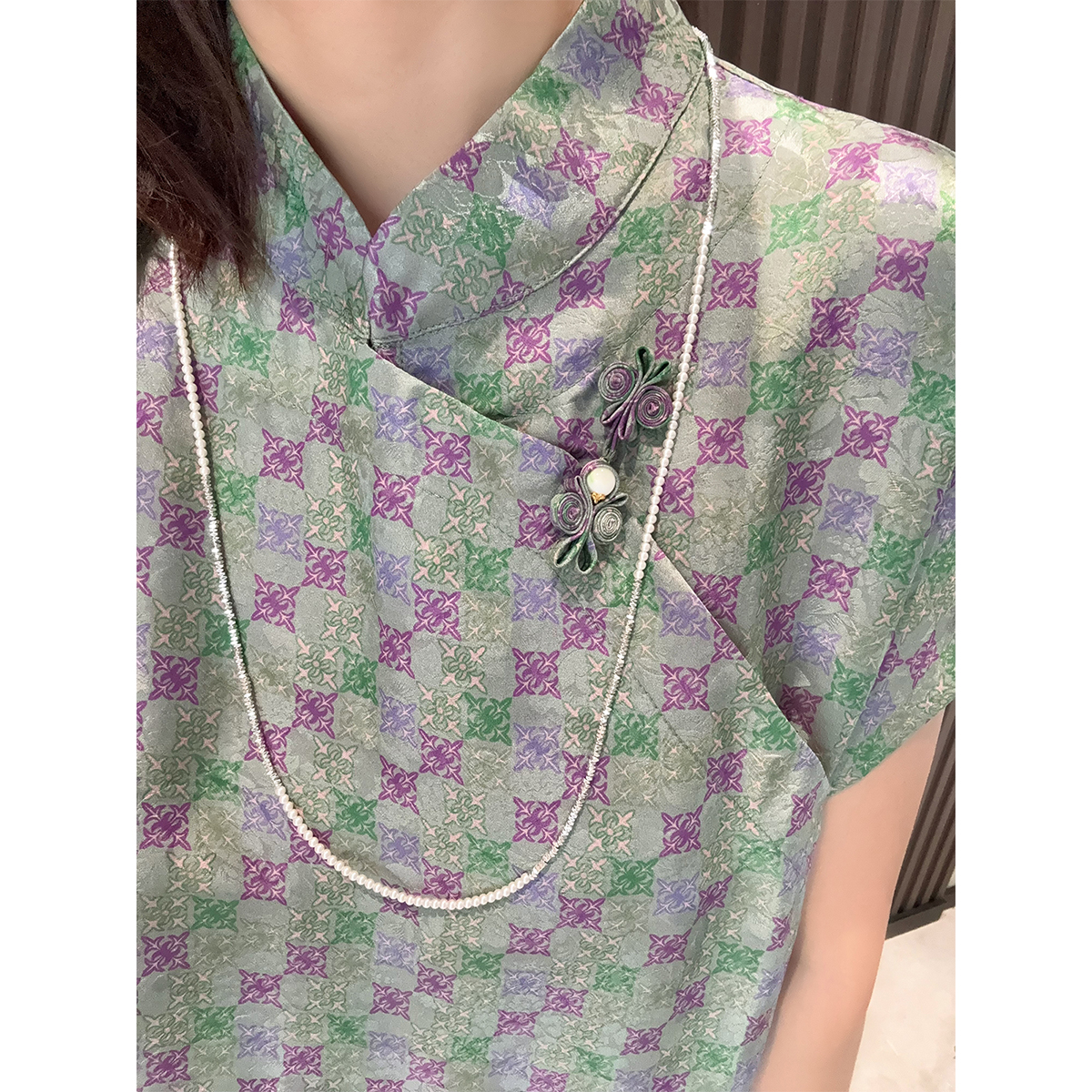 温婉雅致！绿色真丝提花斜襟盘扣小立领新中式坎肩袖衬衫国风上衣