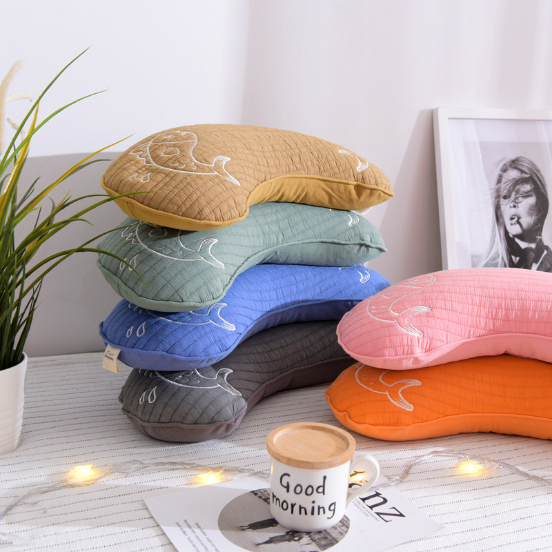 月牙荞麦壳枕 砂洗月亮枕芯 绣花双鱼月亮枕 抱枕 可拆洗,床上用品,枕头/枕芯,淘宝优惠券,粉丝福利购,淘宝优惠卷