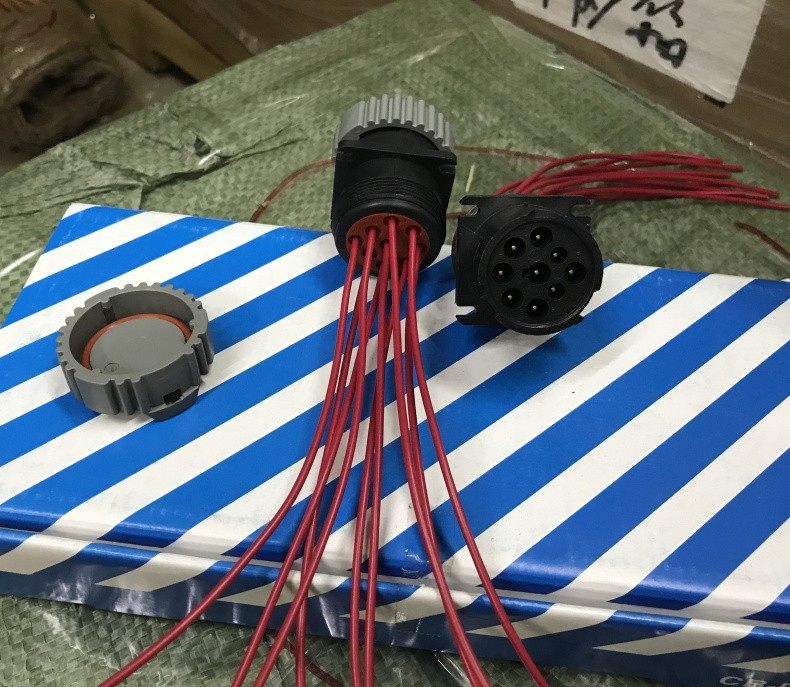 康明斯诊断插头接插件工程车汽车