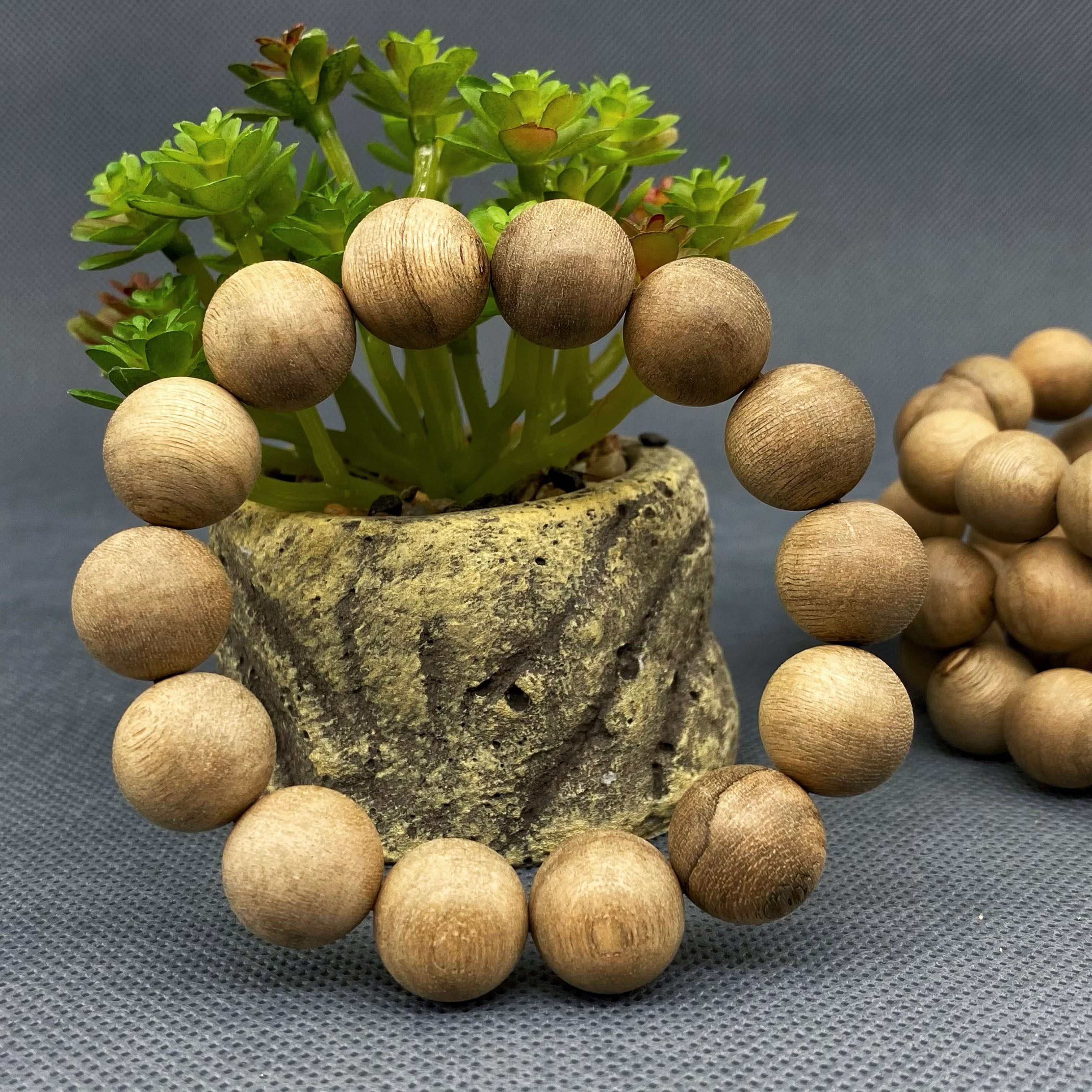 加里曼丹天然沉香手串1.6男款16mm14颗花香味手链念珠佛珠天然