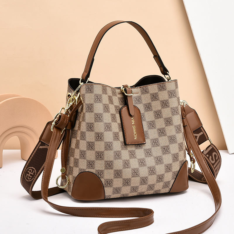 水桶包女斜挎包2023新款