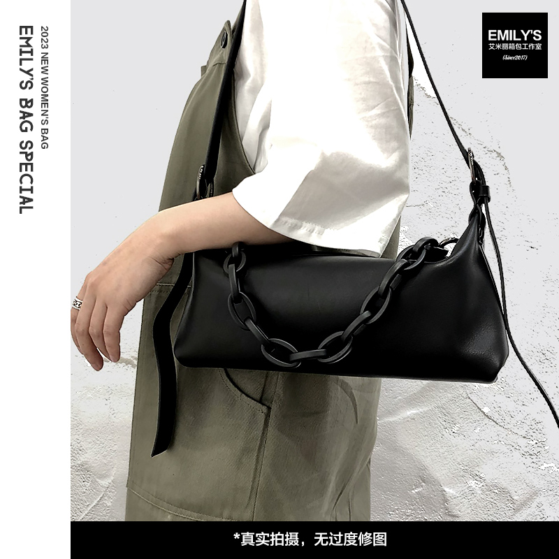 日本原宿风真皮链条筒形女包包手提肩斜挎托特包小众休闲通勤潮包