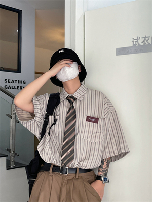 尖领短袖日系复古条纹衬衫