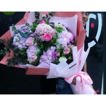 深圳市宝安区新安光明新湖西乡福永镇鲜花店母亲节速递玫瑰花束