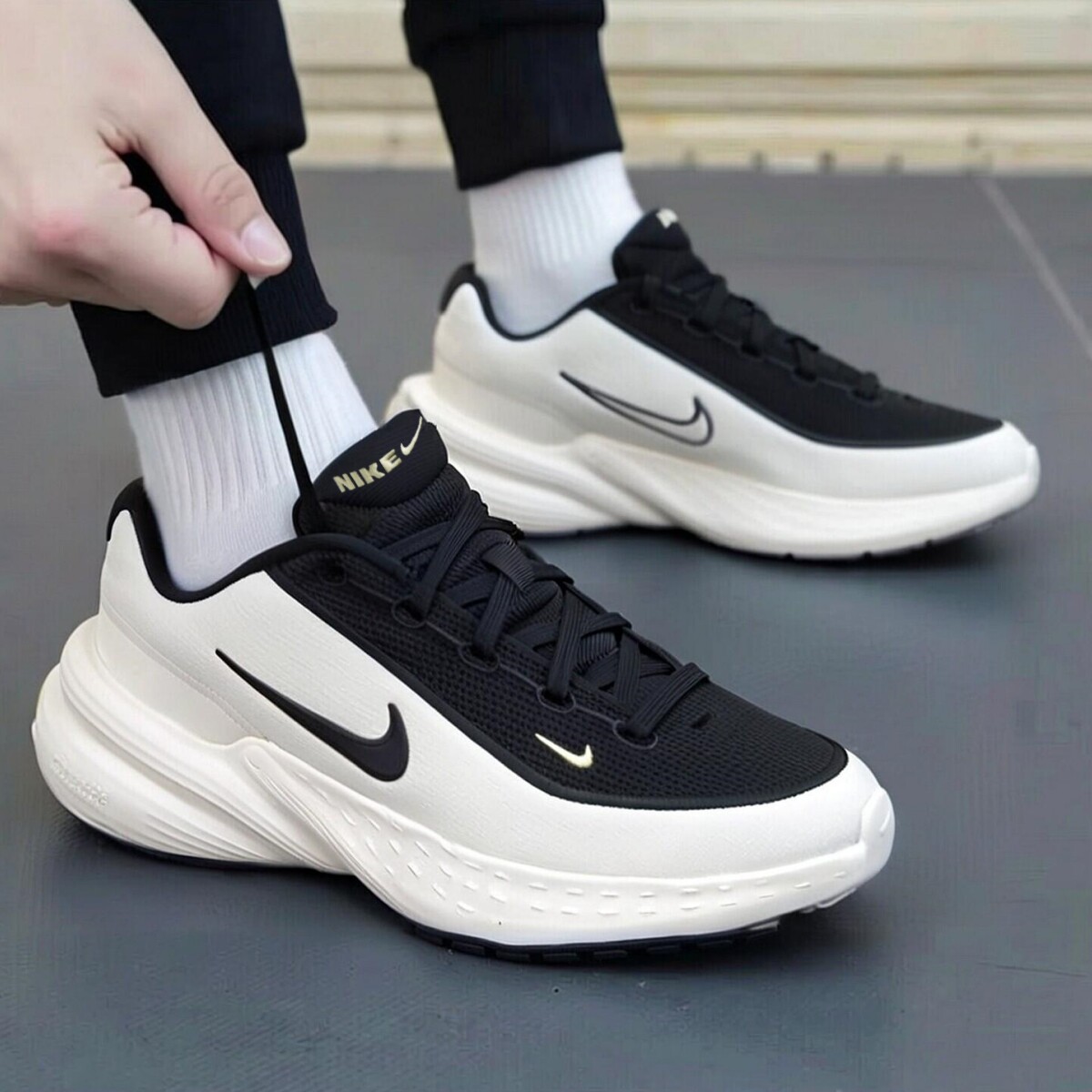 Nike耐克UPLIFT SC运动鞋轻便透气跑步鞋新款男子训练鞋休闲网鞋