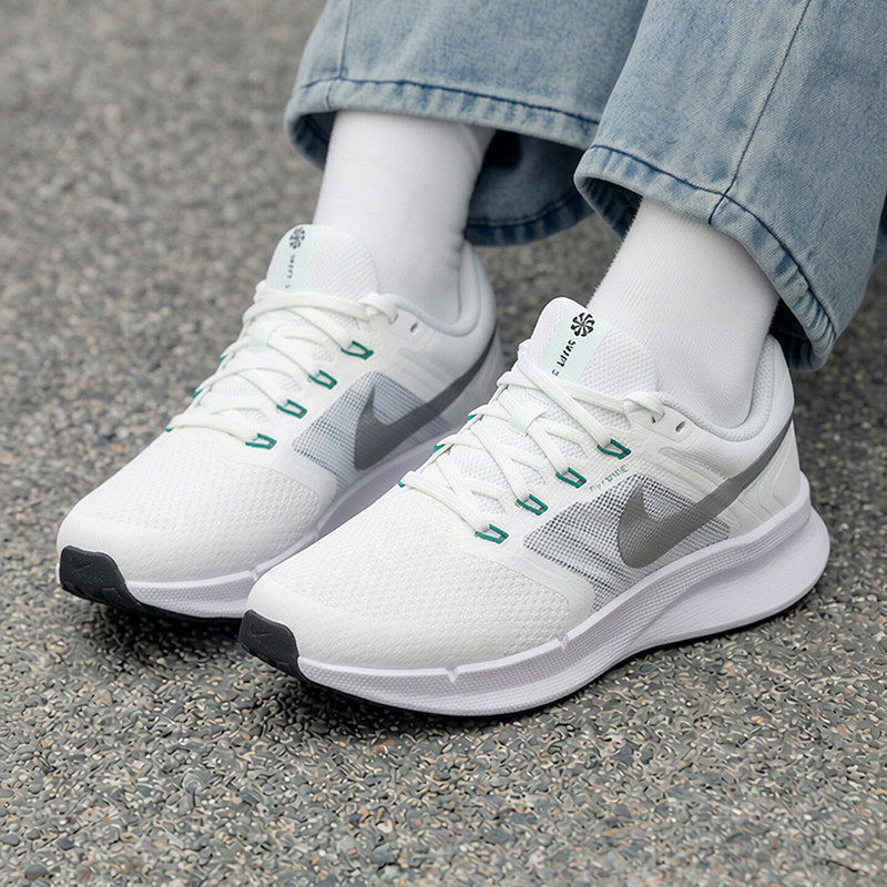 Nike耐克鞋子女鞋跑步鞋正品轻便网面鞋透气缓震训练鞋新款运动鞋
