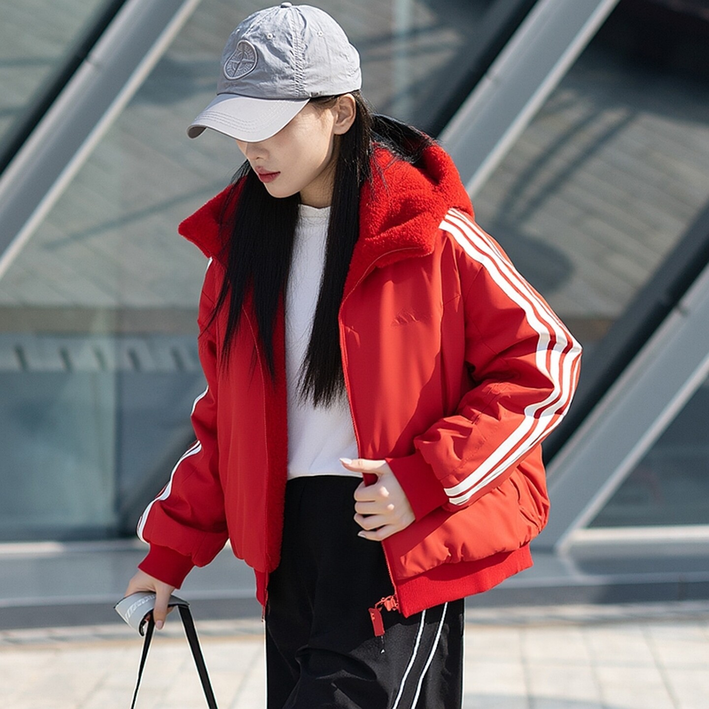 阿迪达斯红色羊羔毛外套女冬季正品加厚仿皮草棒球服双面穿夹克