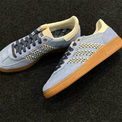 Adidas三叶草男女鞋2026