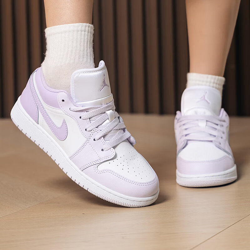 Nike耐克新款AJ1女鞋低帮休闲运动鞋舒适防滑耐磨小白鞋潮流