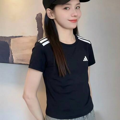 阿迪达斯短袖女装2026春
