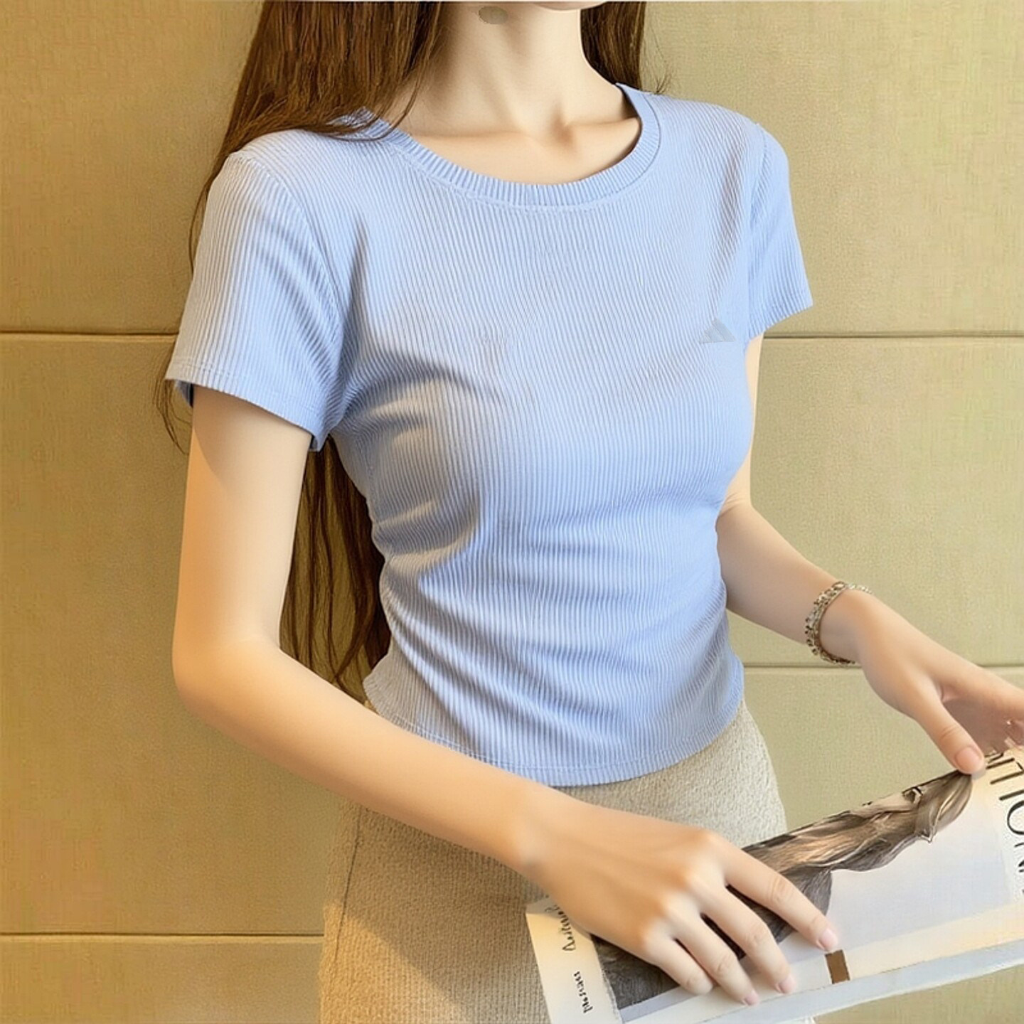 阿迪达斯纯色短袖女t恤夏