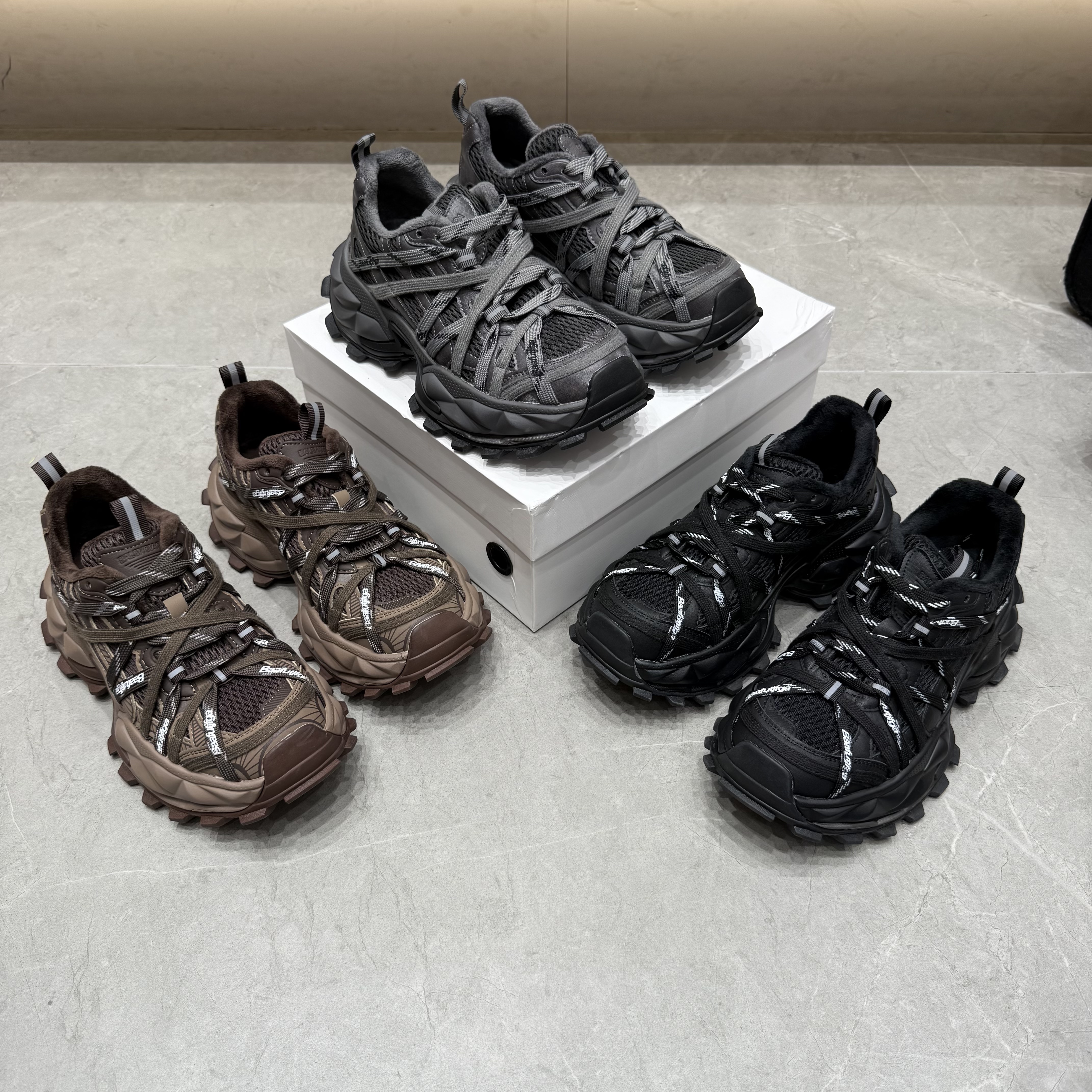 欧货绑带加绒老爹鞋女2025冬八爪鱼厚底轻便休闲运动鞋配阔腿裤棉