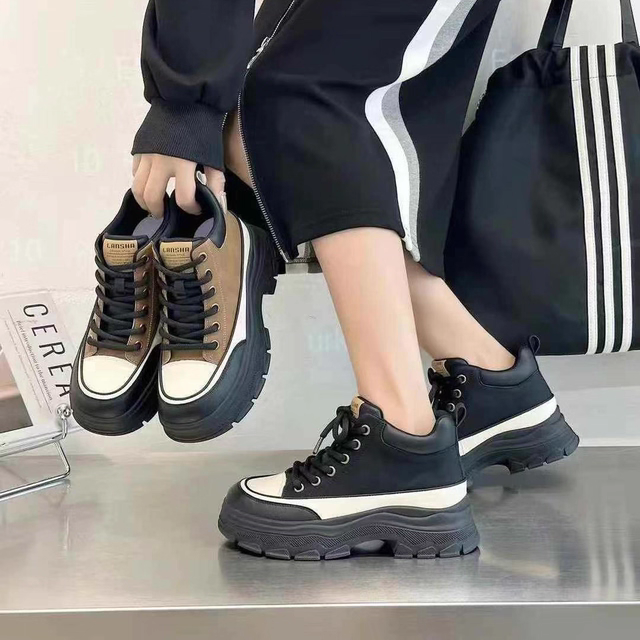 休闲厚底超轻板鞋面包鞋