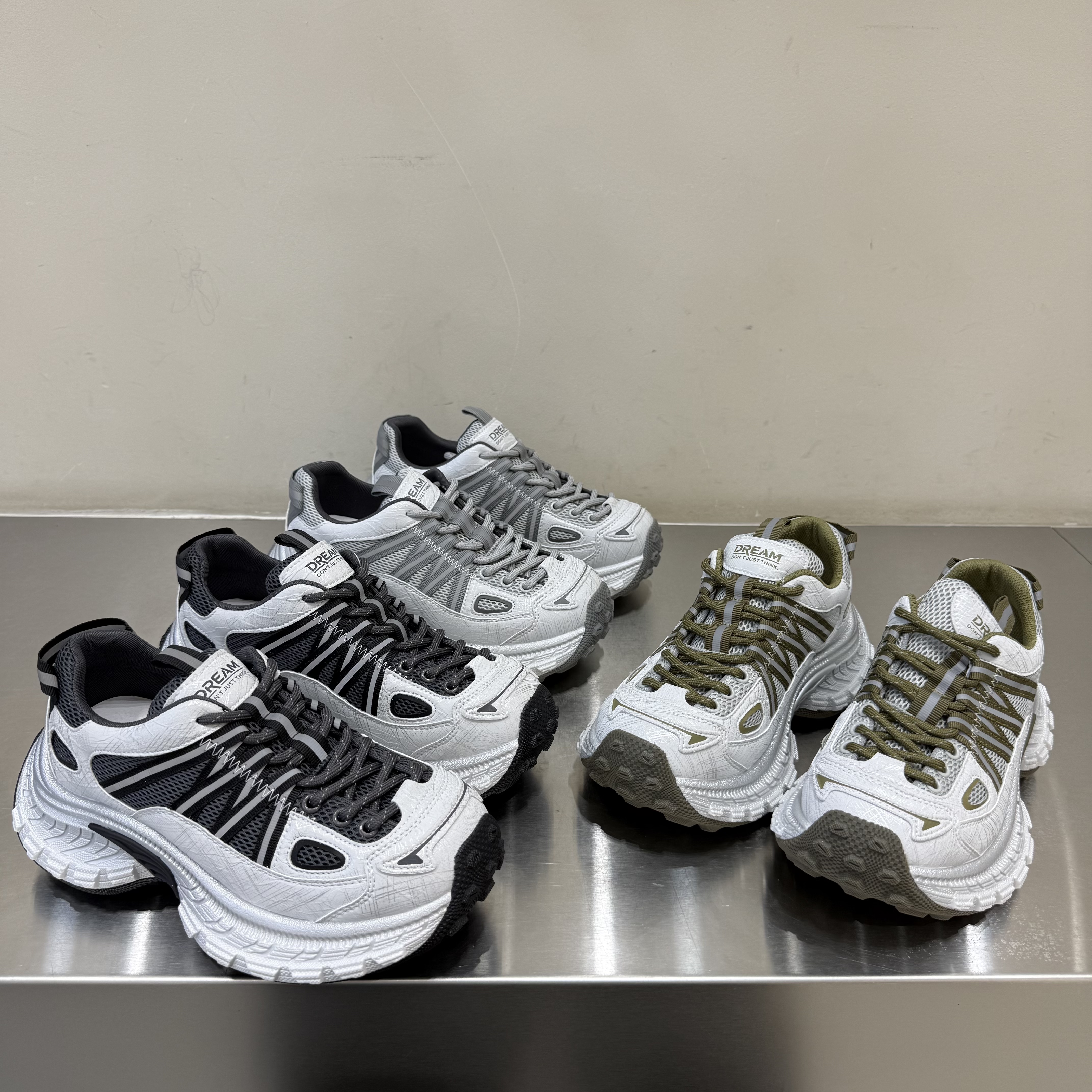 韩版厚底绿色老爹鞋女2026秋休闲运动鞋舒适慢跑鞋四季网面松糕鞋