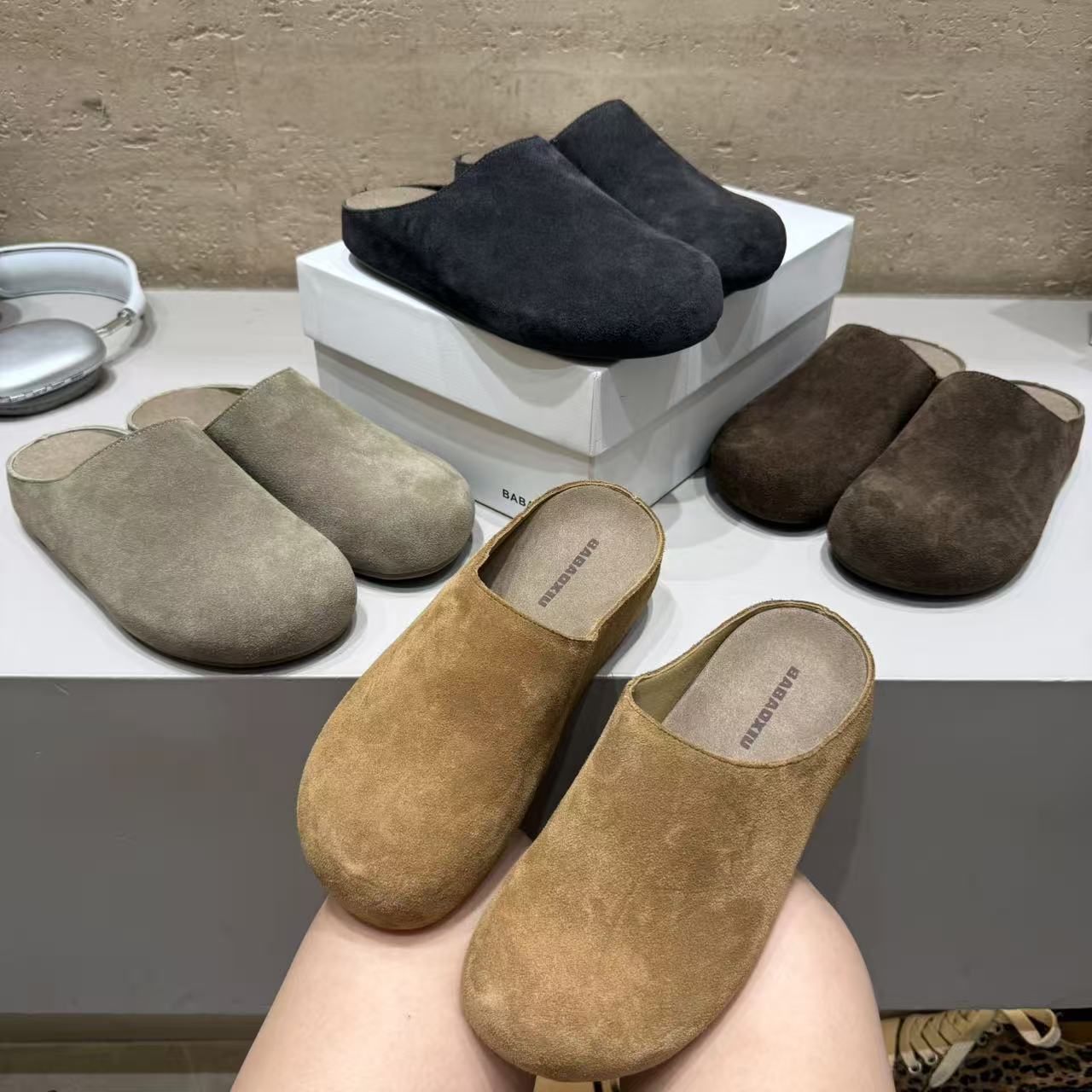 欧洲站文艺范休闲风厚底包头拖女2026秋磨砂皮一脚蹬懒人勃肯拖鞋
