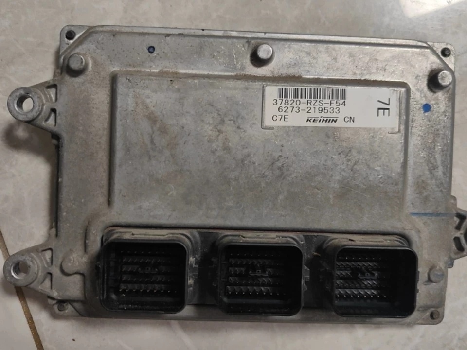 适用于本田思威crv re24发动机电脑板启动行车ecu 37820-RZS-F54