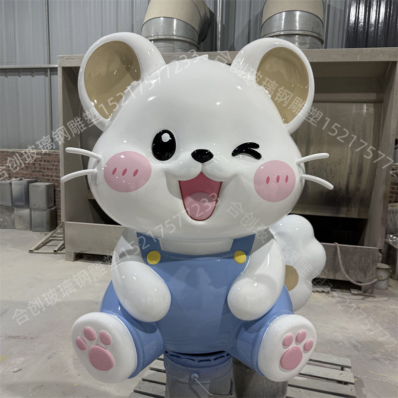 可爱卡通龙猫兔玻璃钢雕塑
