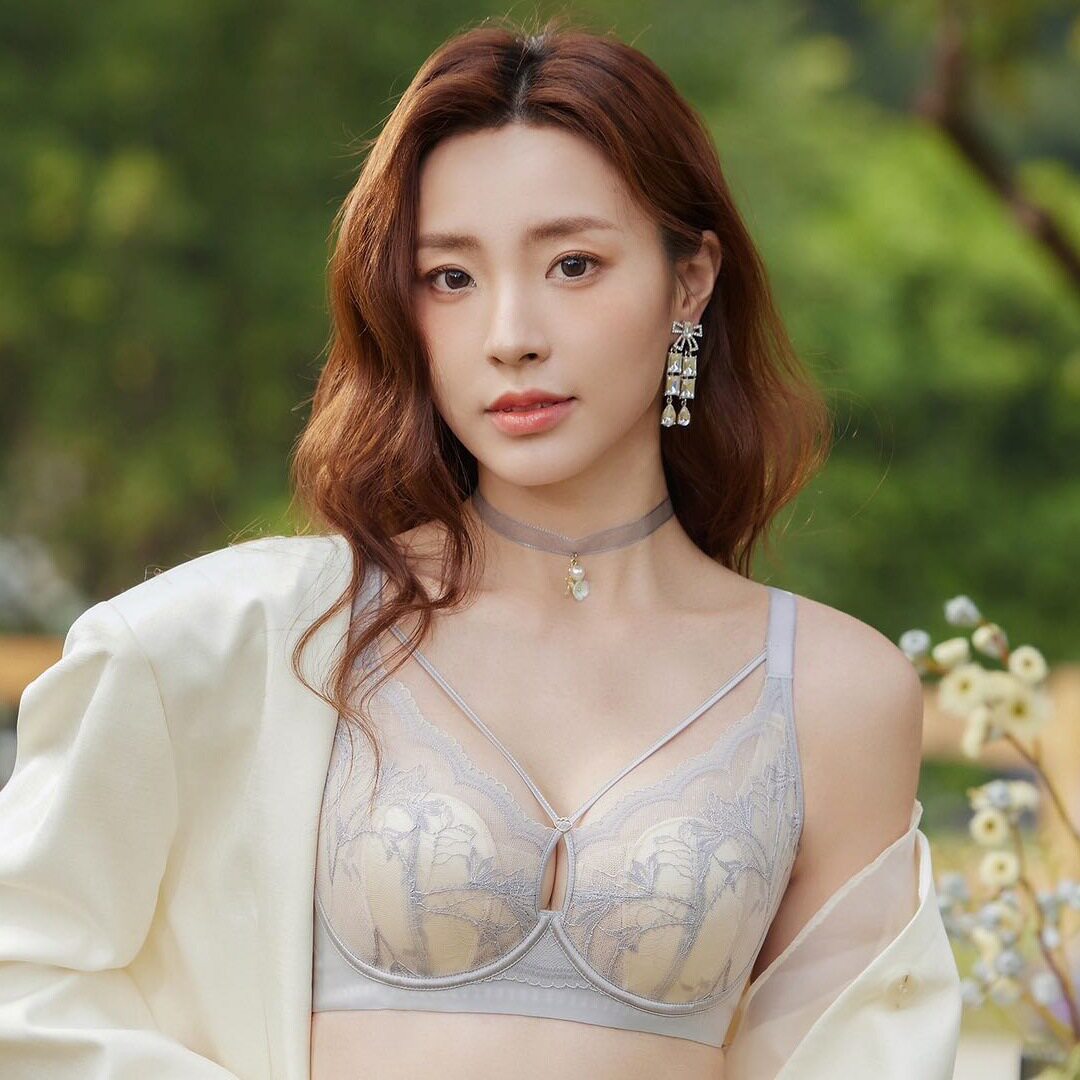 春夏新款调整型水晶杯女内衣薄款透气性感上托文胸轻薄兔耳朵杯
