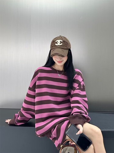2024春季条纹女装时尚套装