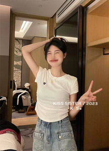 夏季 T恤 KISS 十三行短款 SISTER韩版 甜酷爱心刺绣短袖 上衣女装 新款