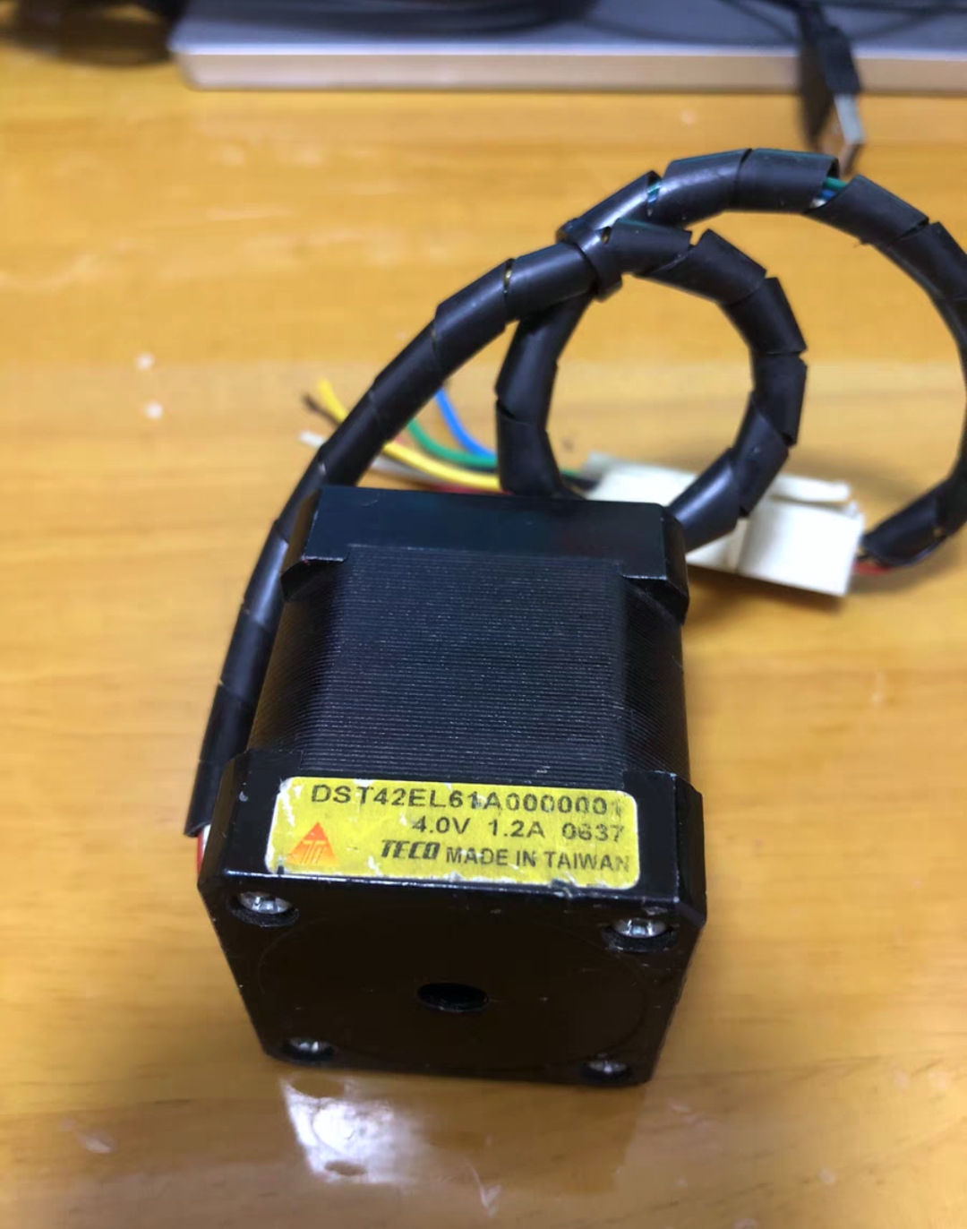 TECO东元 4V/1.2A 台湾步进电机6线   DST42EL61A0000001