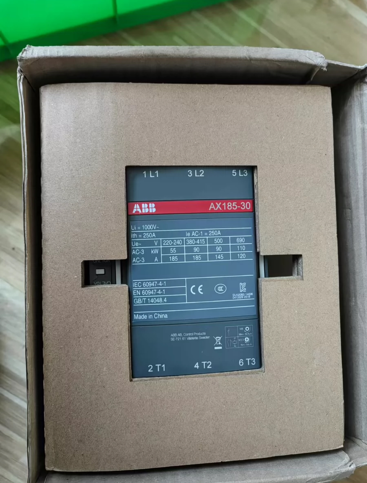 ABB AX185-30-11交流接触器，线圈电压220V