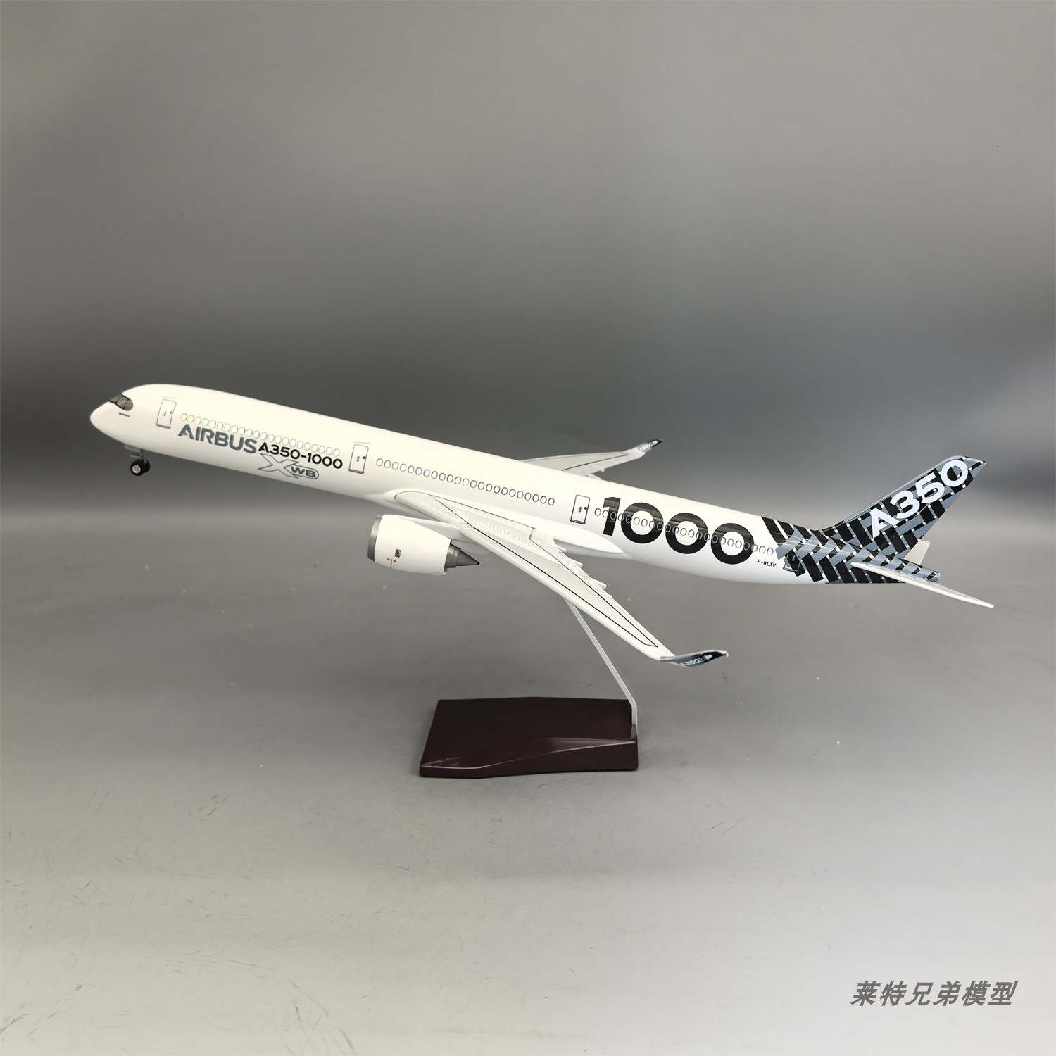 带灯47cm空客350-1000仿真客机飞机模型原型机碳纤维涂装摆件收藏