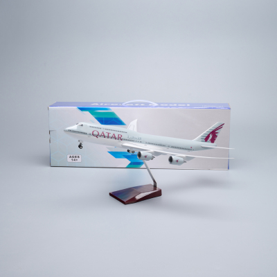 带灯卡塔尔航空747-8仿真民航客机飞机模型摆件礼物礼品男生QATAR