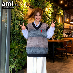AMI秋冬新款爱心无袖毛衣男女V领针织打底衫围脖慵懒马甲背心上衣