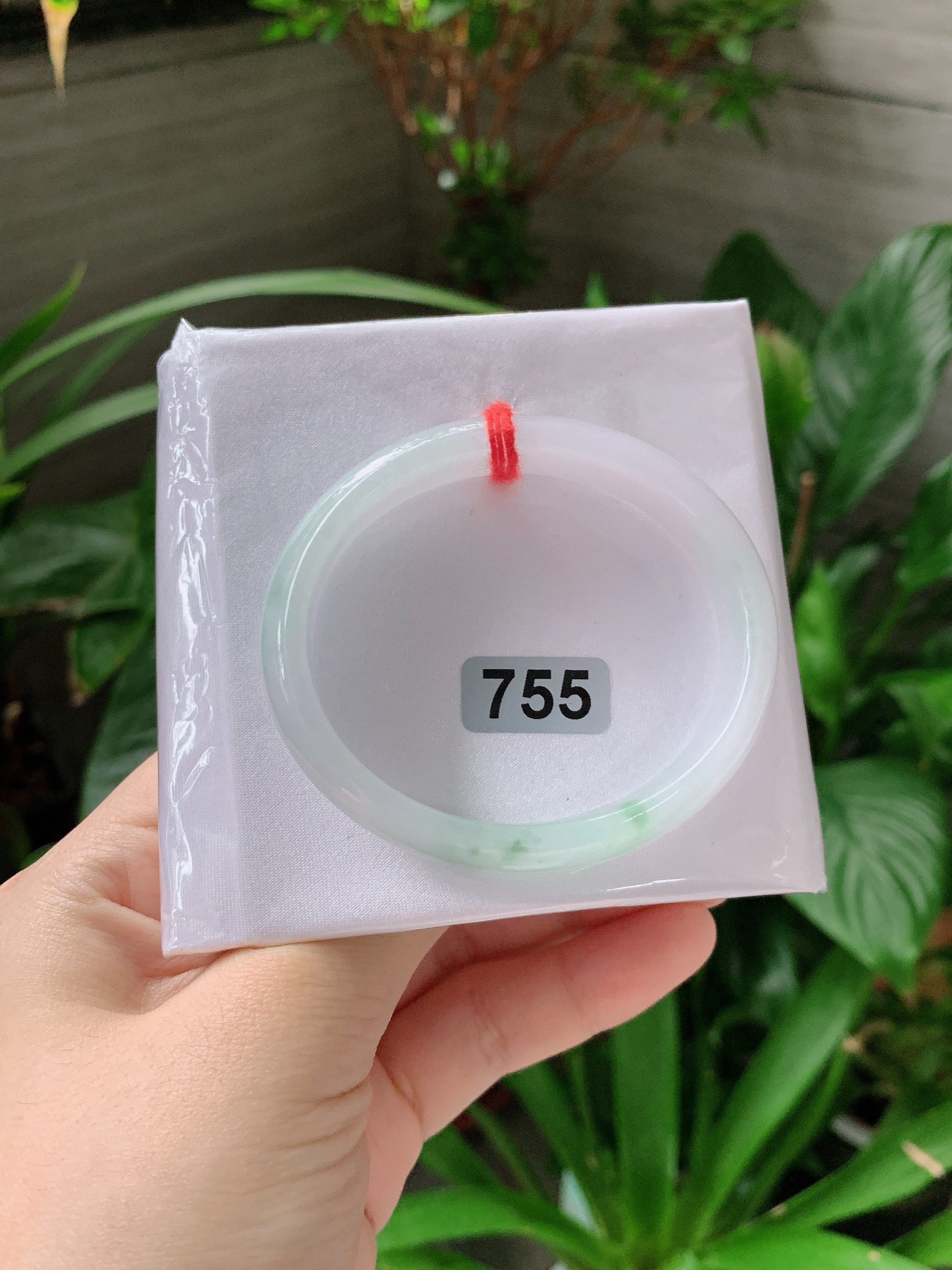 A货手镯54圈口冰种飘绿花贵妃手镯种老肉细女款带证书