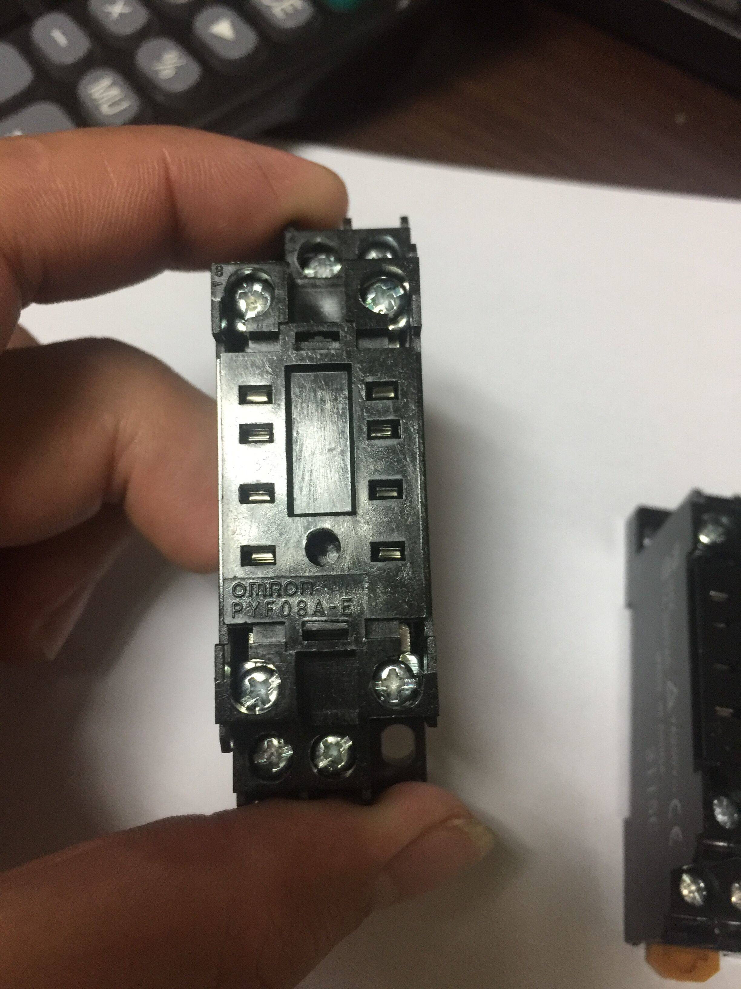 正品欧姆龙继电器底座pyf08a-e hh52p my2n-gs my2nj继电器底座
