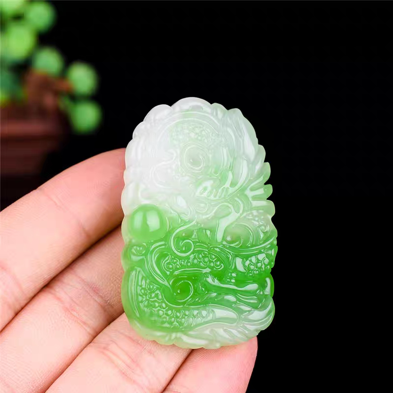 新疆和田昆仑玉碧玉绿龙玉牌 玉石挂件十二生肖龙玉牌项链 玉吊坠