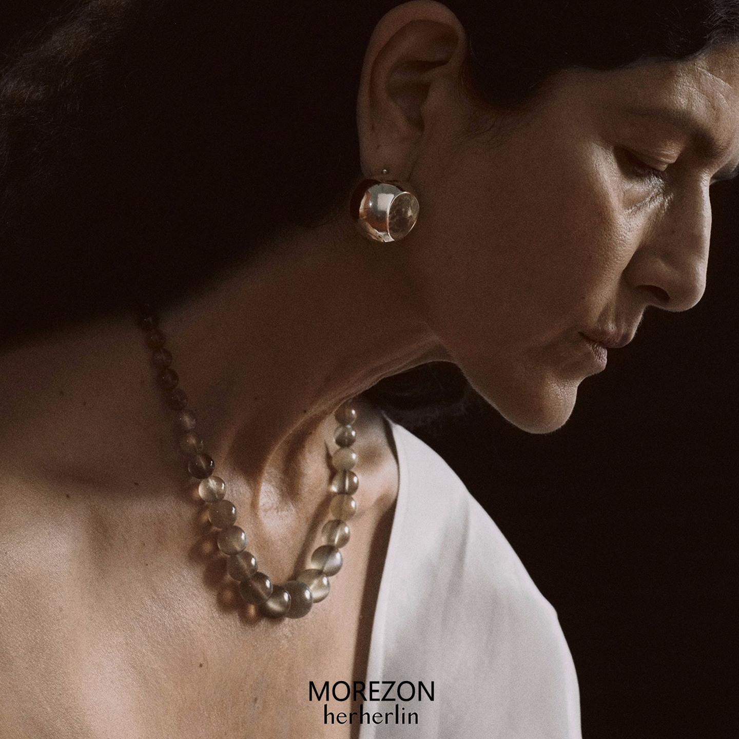 MOREZON【herherlin】25aw新款小众潮人灰月光水晶角铃串珠项链女