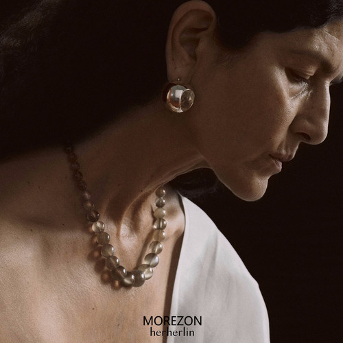 MOREZON【herherlin】秋冬新款小众潮人灰月光水晶角铃串珠项链女