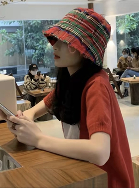 小众设计红格纹渔夫帽女复古显脸小水桶帽春夏韩版时尚百搭盆帽