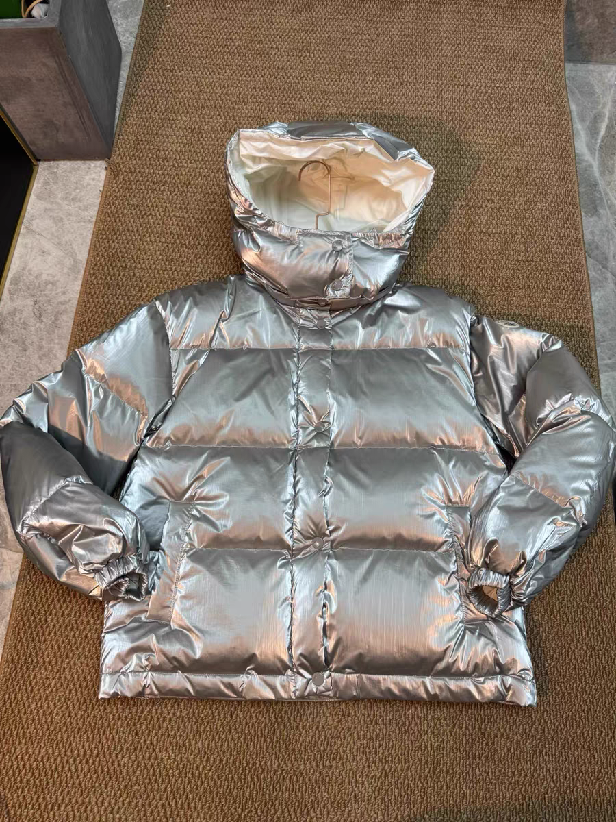外贸出口M系列订单女士连帽羽绒服外套亮面银色断码清货