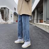 浅蓝色