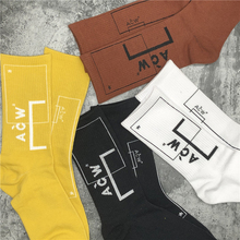 CND Island socks 潮流热卖 运动男女情侣棉质长筒中筒袜字