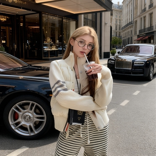 小景家设计感撞色拼接轻薄短款tb羽绒服女秋冬小个子百搭立领外套