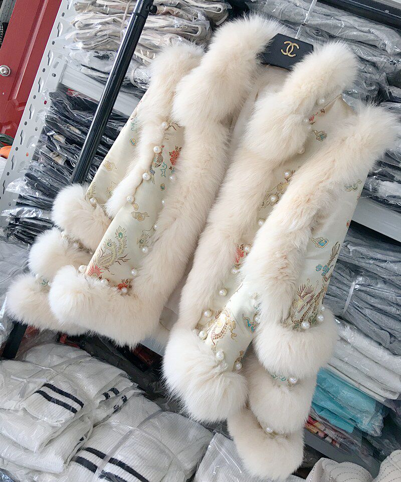 地球店缎面狐狸毛皮草长袖外套