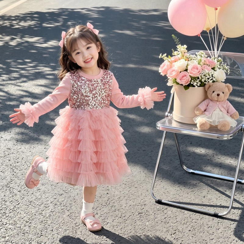 高端女童连衣裙春秋款儿童高级感公主裙生日宴重工礼服粉色蓬蓬裙